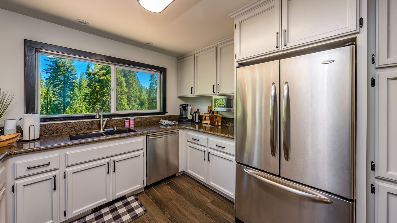 Photo of Kitchen in Shaver Lake