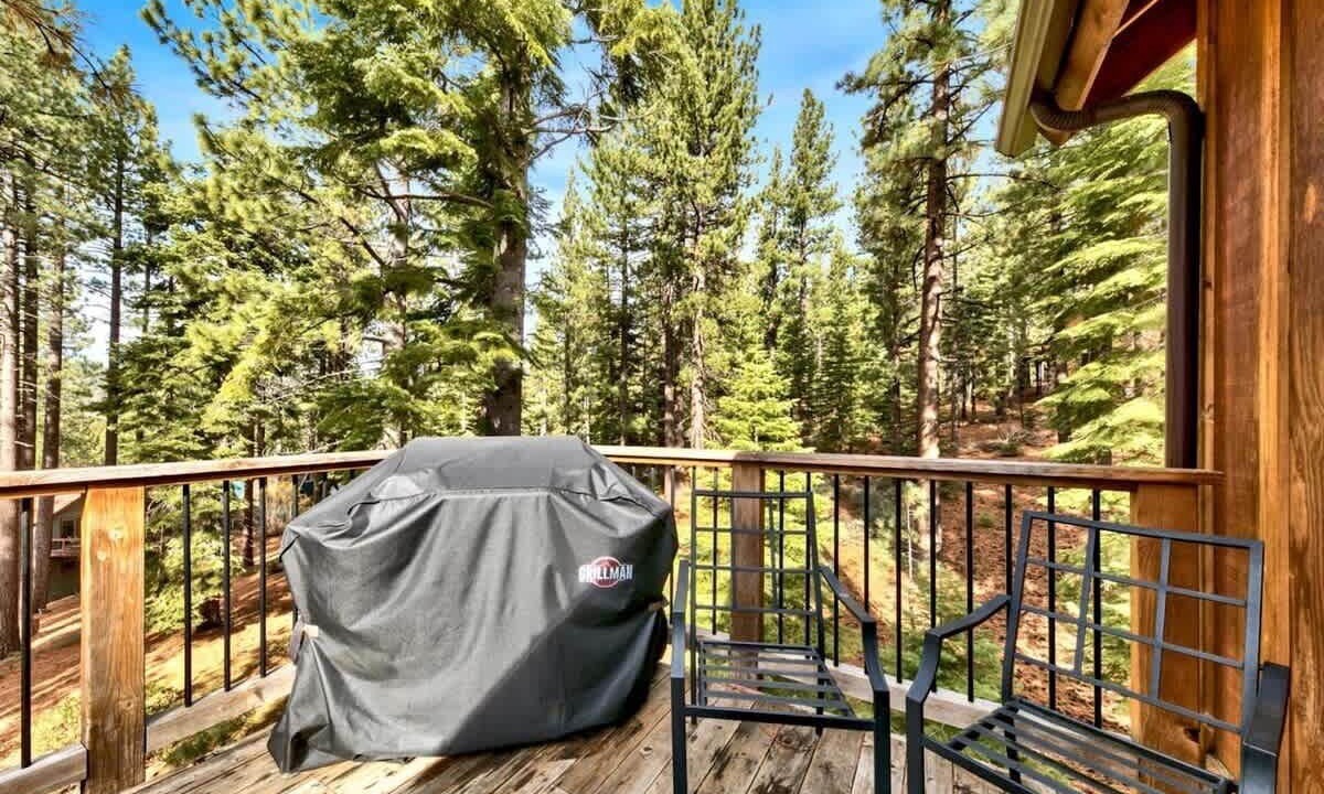 Photo of Outdoor in Pioneer Trail