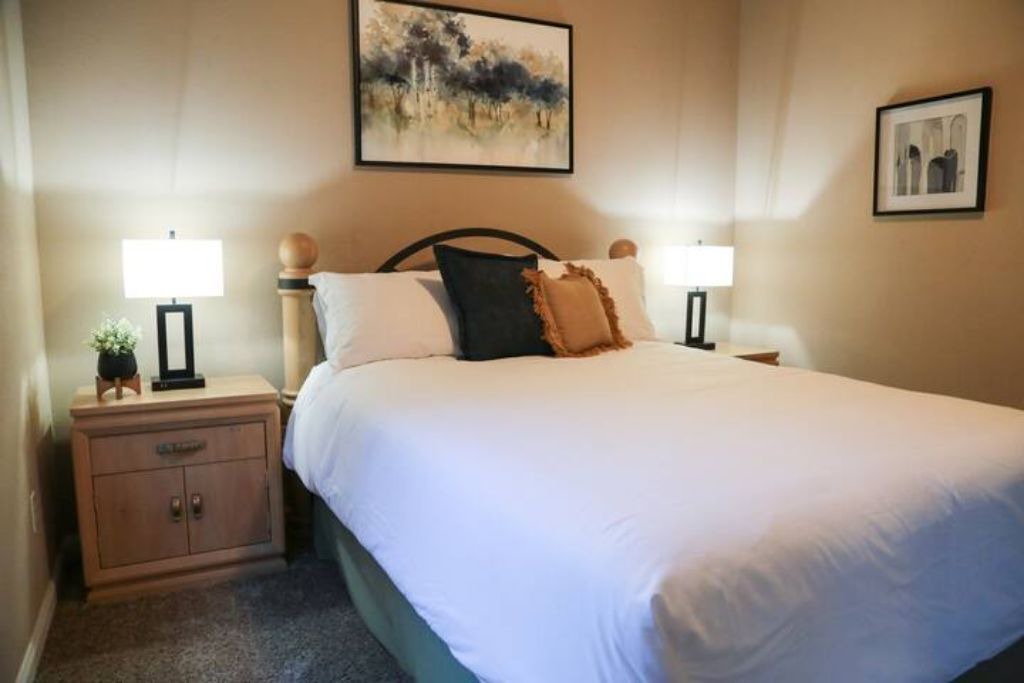 Photo of Bedroom in Hollister