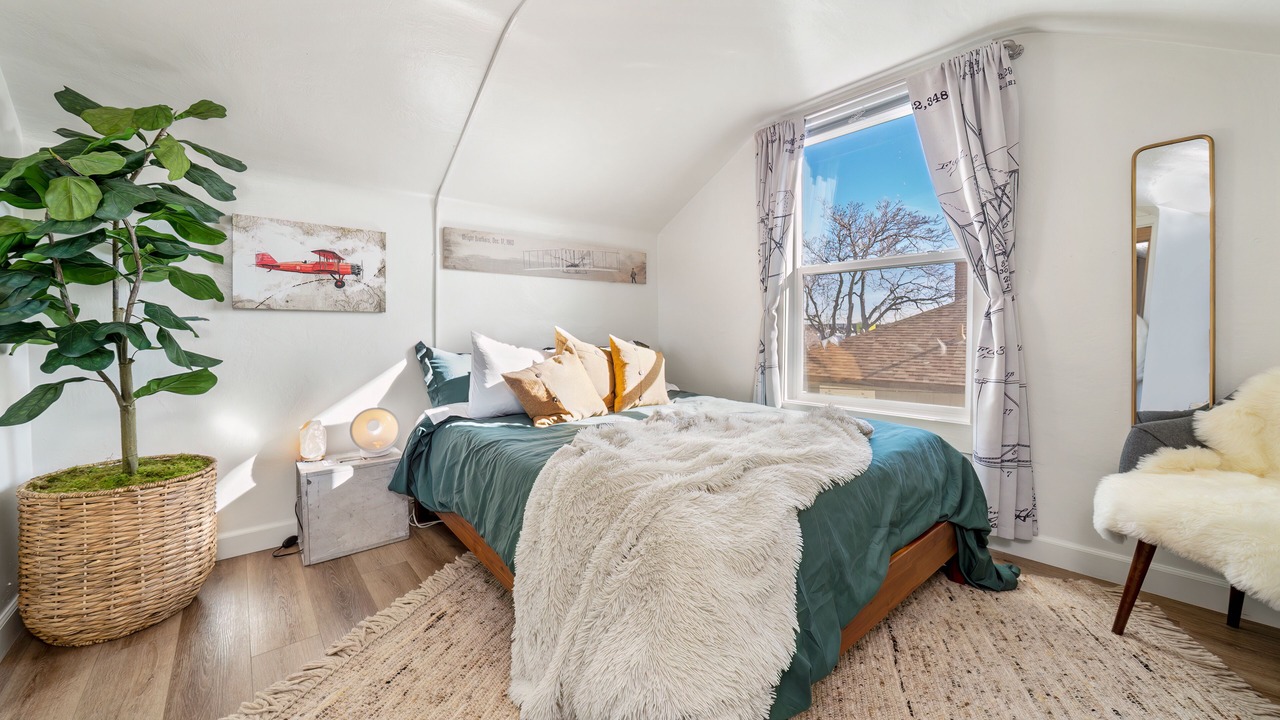 Photo of Bedroom in Midtown