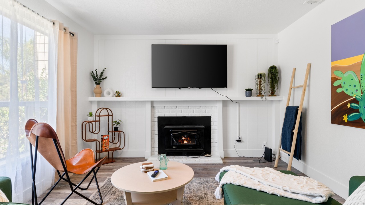 Photo of Livingroom in Parkway-South Sacramento