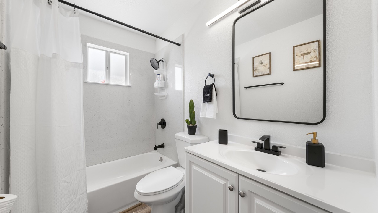 Photo of Bathroom in Parkway-South Sacramento