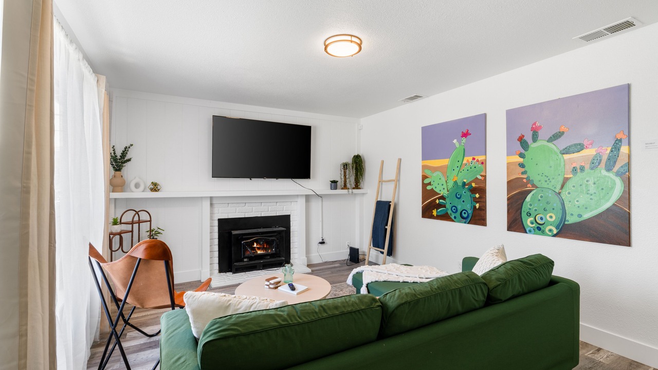 Photo of Livingroom in Parkway-South Sacramento