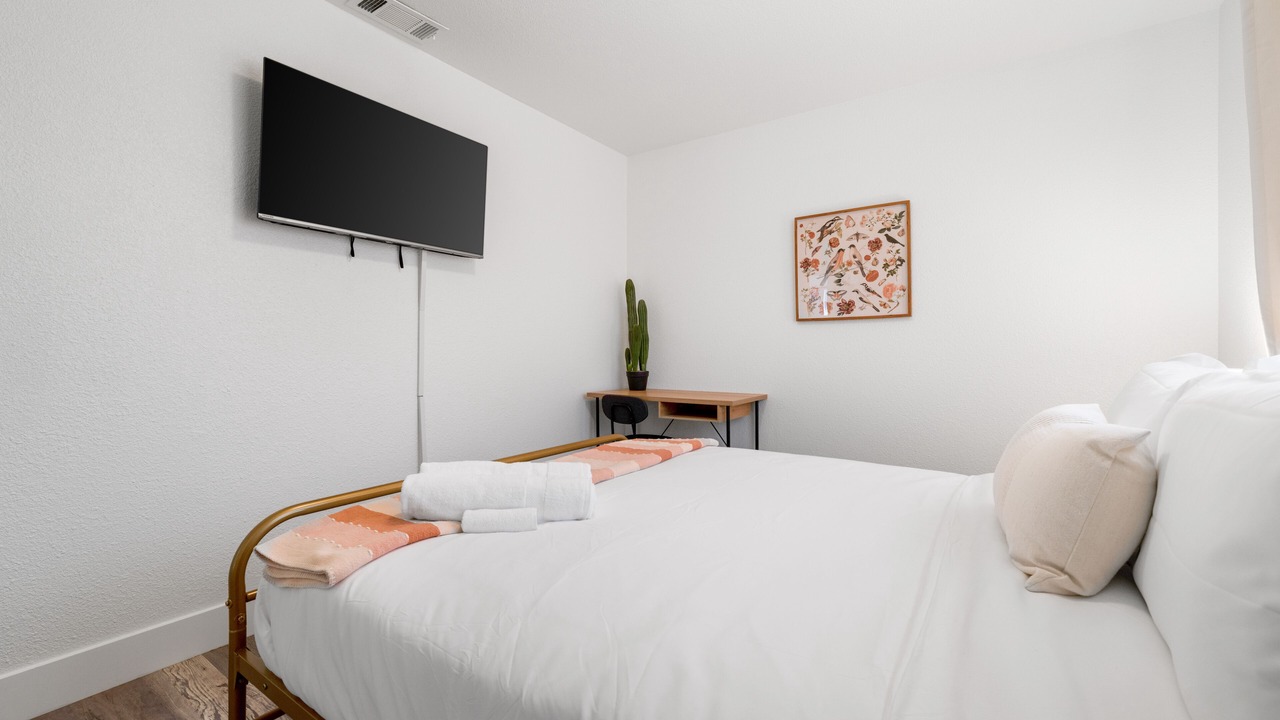 Photo of Bedroom in Parkway-South Sacramento