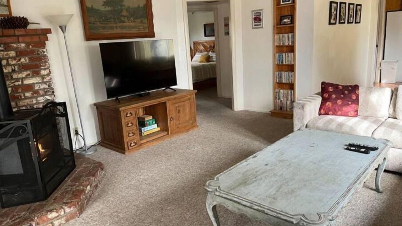 Photo of Livingroom in Kernville
