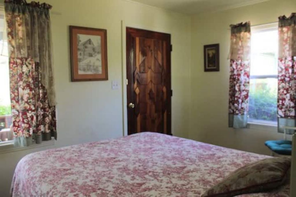 Photo of Bedroom in Kernville