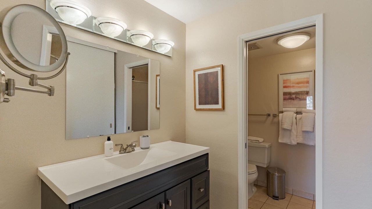 Photo of Bathroom in Sharon Heights