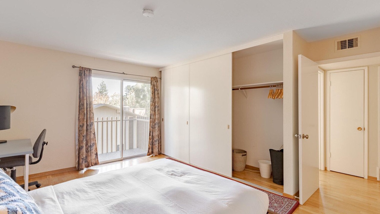 Photo of Bedroom in Sharon Heights