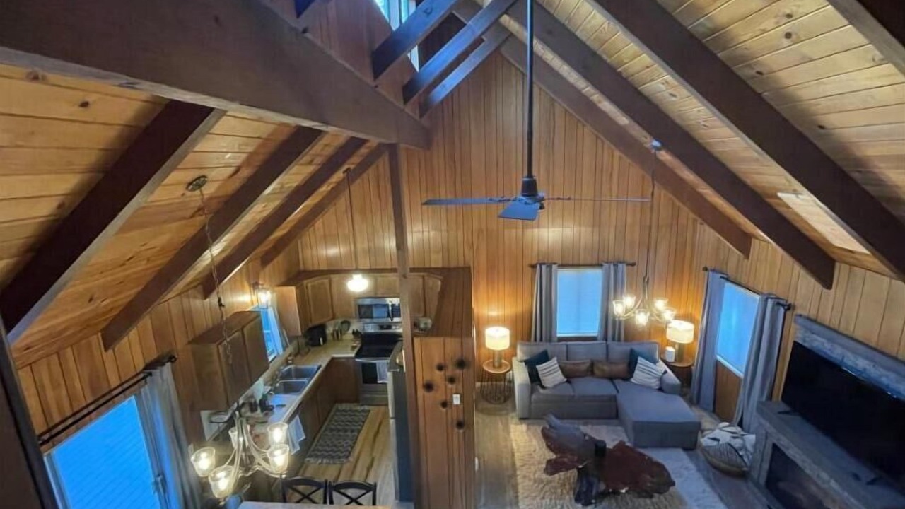 Photo of Livingroom in Twain Harte