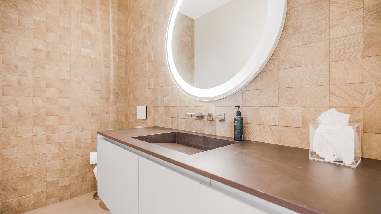 Photo of Bathroom in The Bird Streets