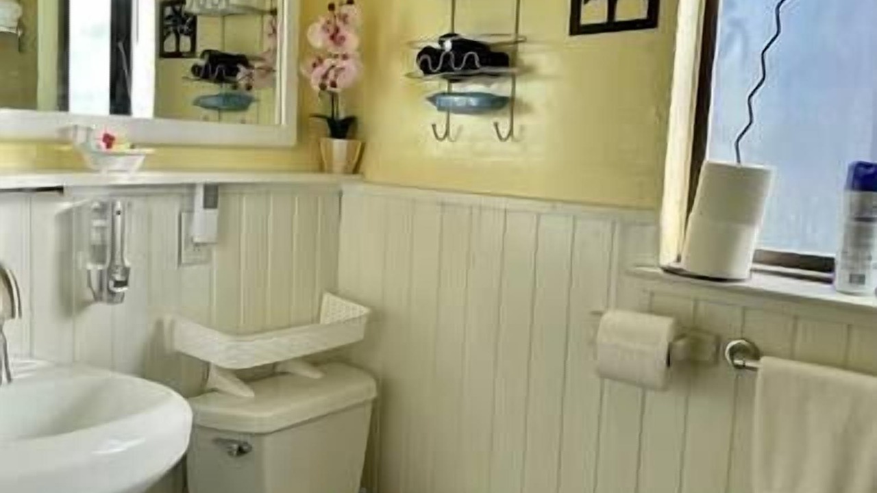 Photo of Bathroom in Oakland