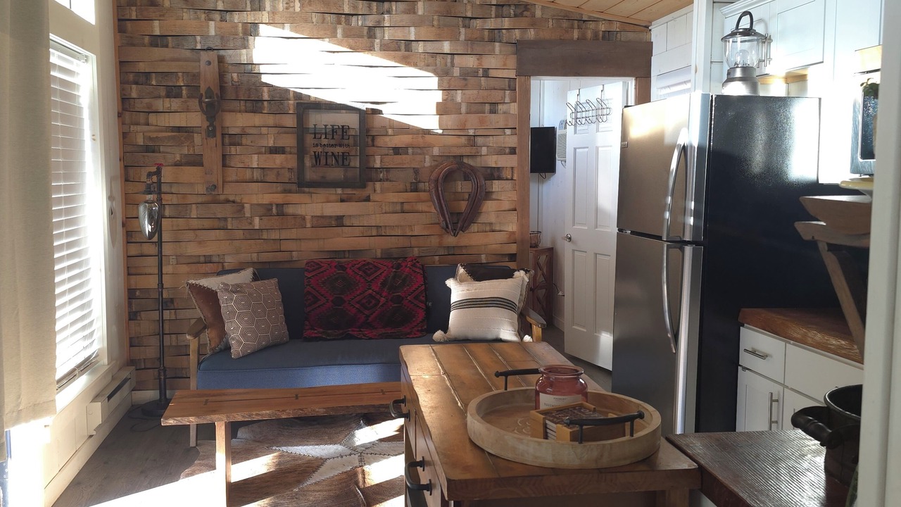 Photo of Livingroom in Hollister