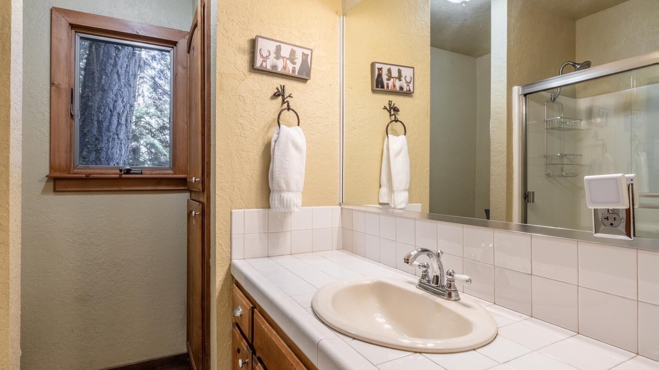 Photo of Bathroom in Kingswood Estates