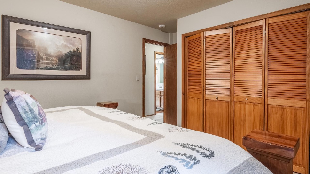 Photo of Bedroom in Kingswood Estates