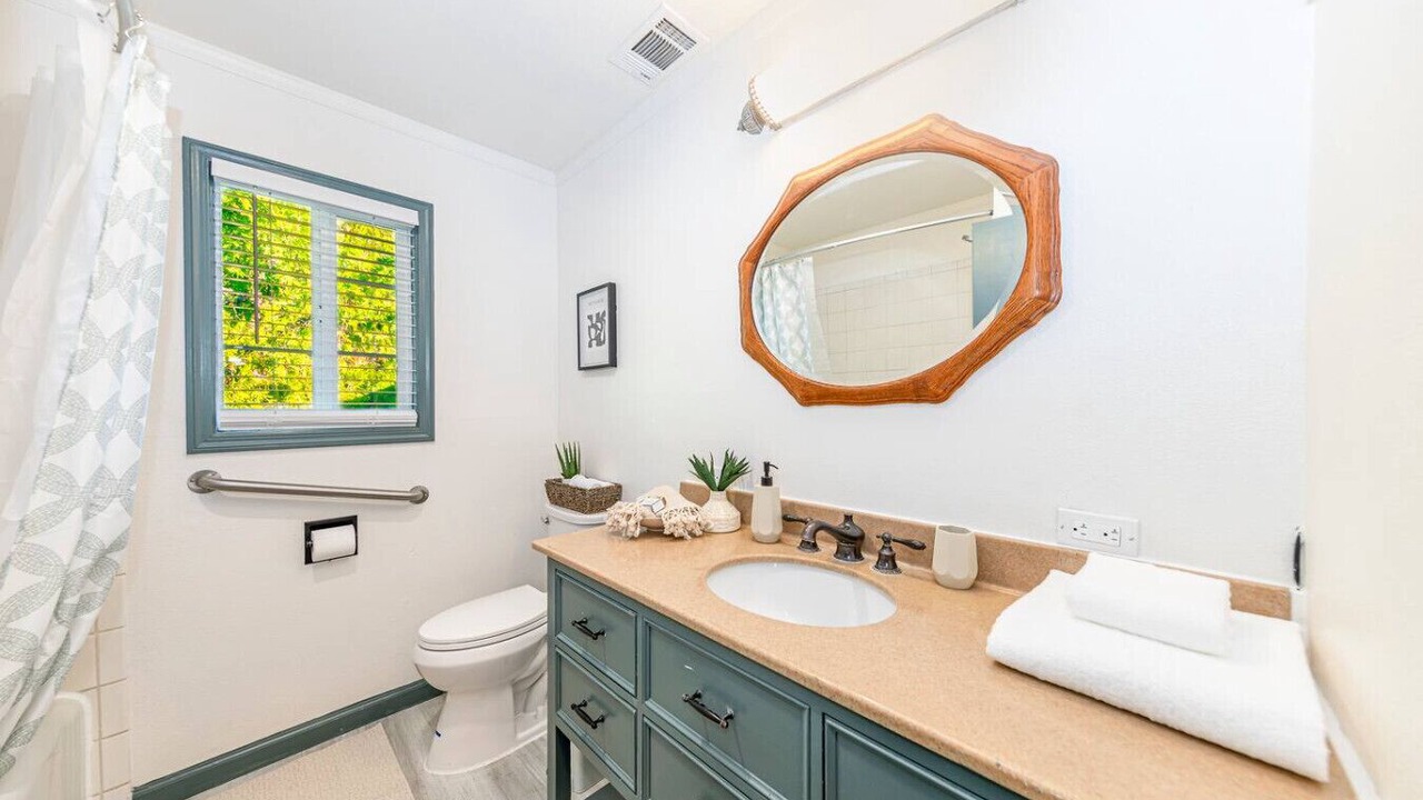 Photo of Bathroom in Oakhurst