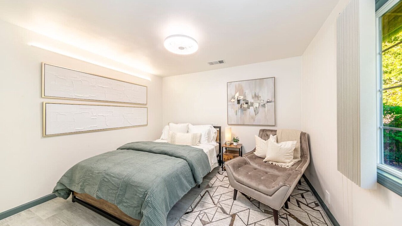 Photo of Bedroom in Oakhurst