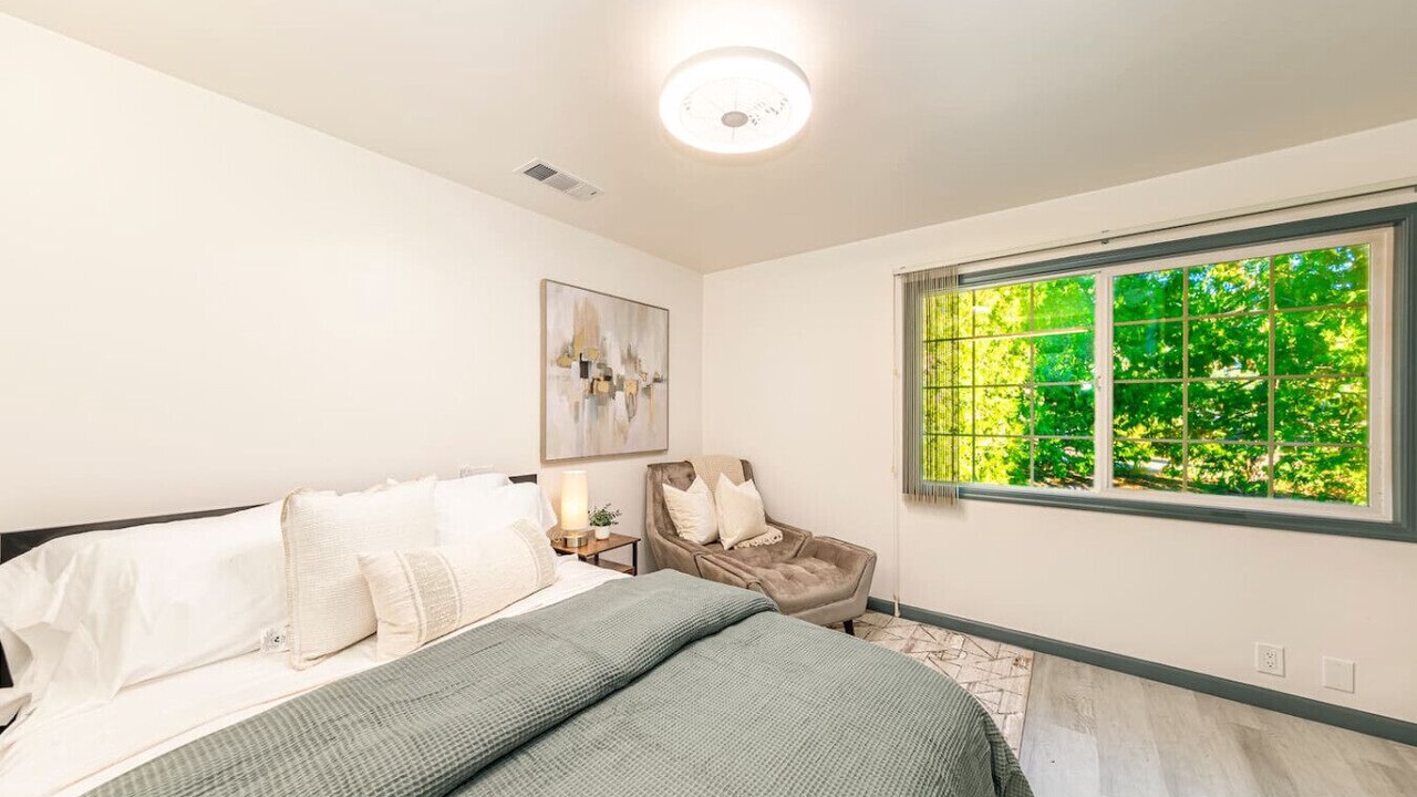 Photo of Bedroom in Oakhurst