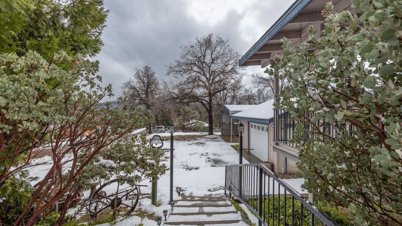 Photo of Outdoor in Oakhurst