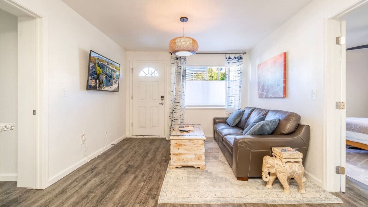 Photo of Livingroom in Midtown