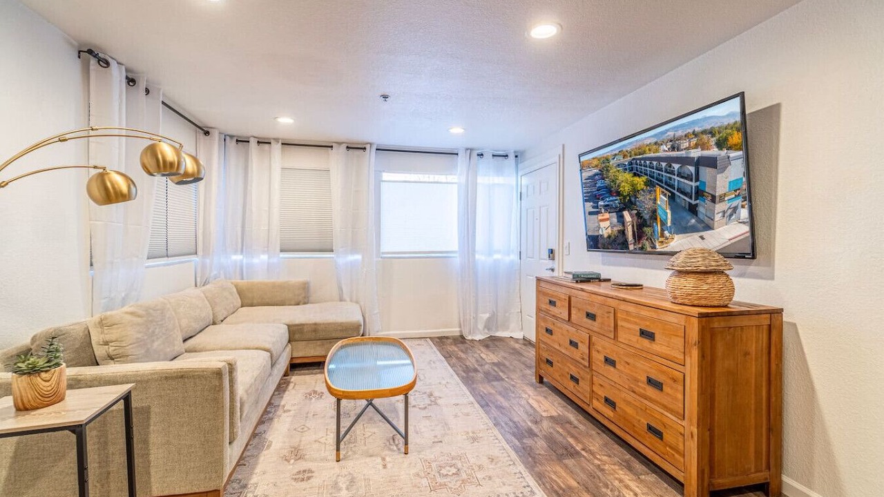Photo of Livingroom in Midtown