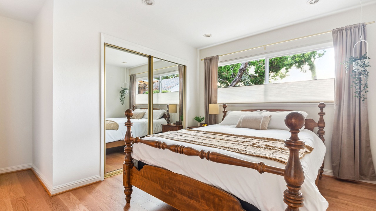 Photo of Bedroom in Castro Valley
