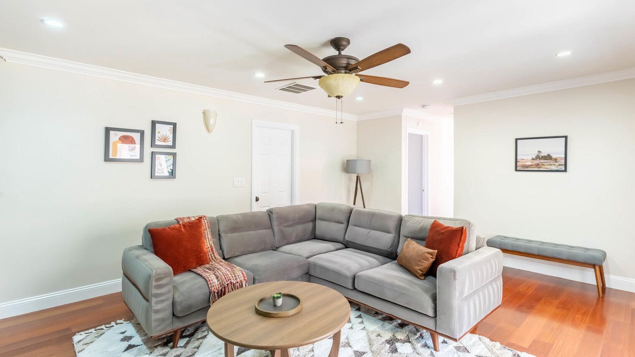 Photo of Livingroom in Cambrian