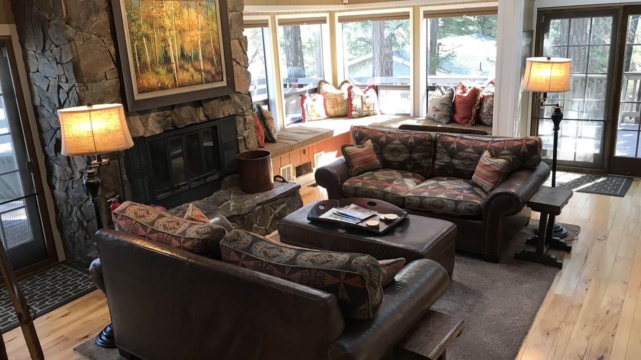 Photo of Livingroom in Groveland