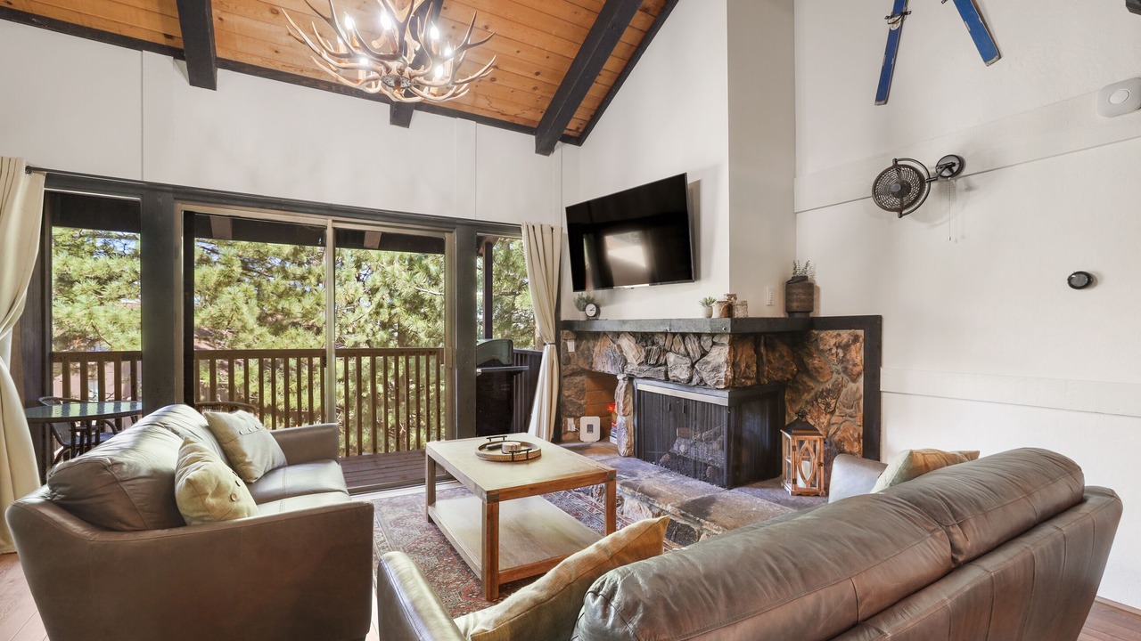 Photo of Livingroom in Tahoe Village