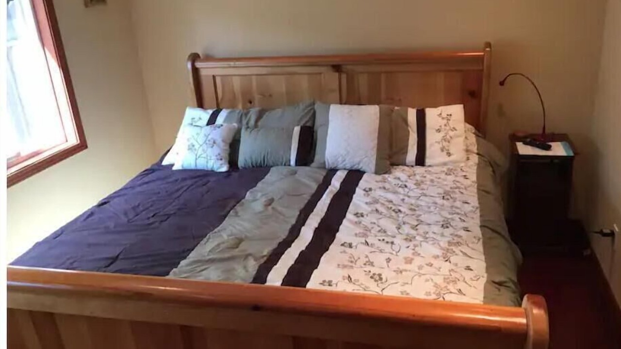 Photo of Bedroom in Burlingame