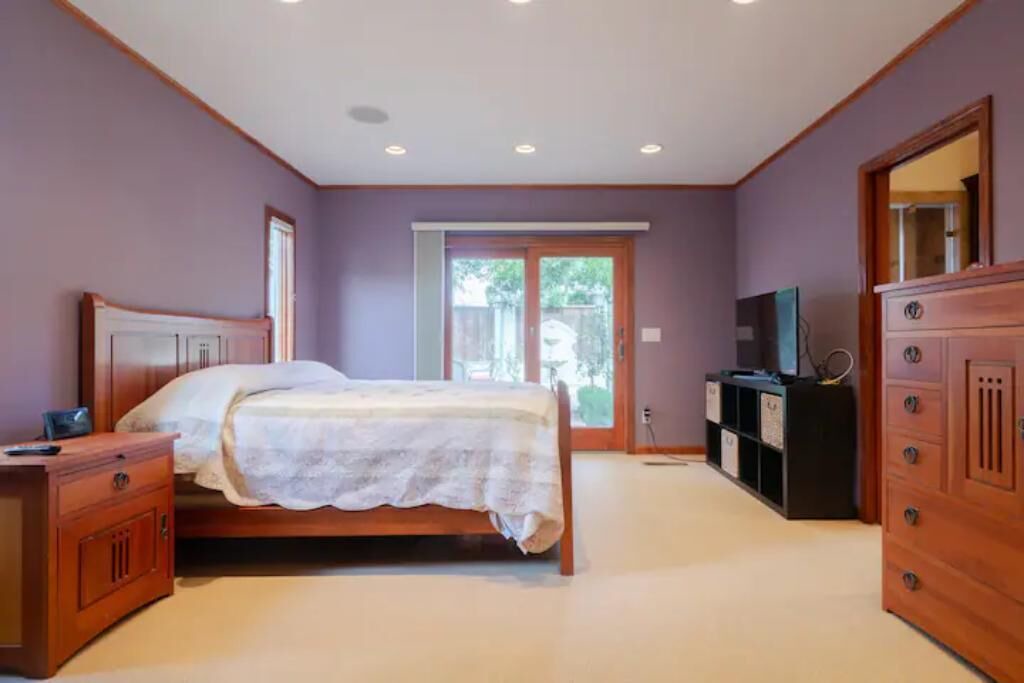 Photo of Bedroom in Burlingame