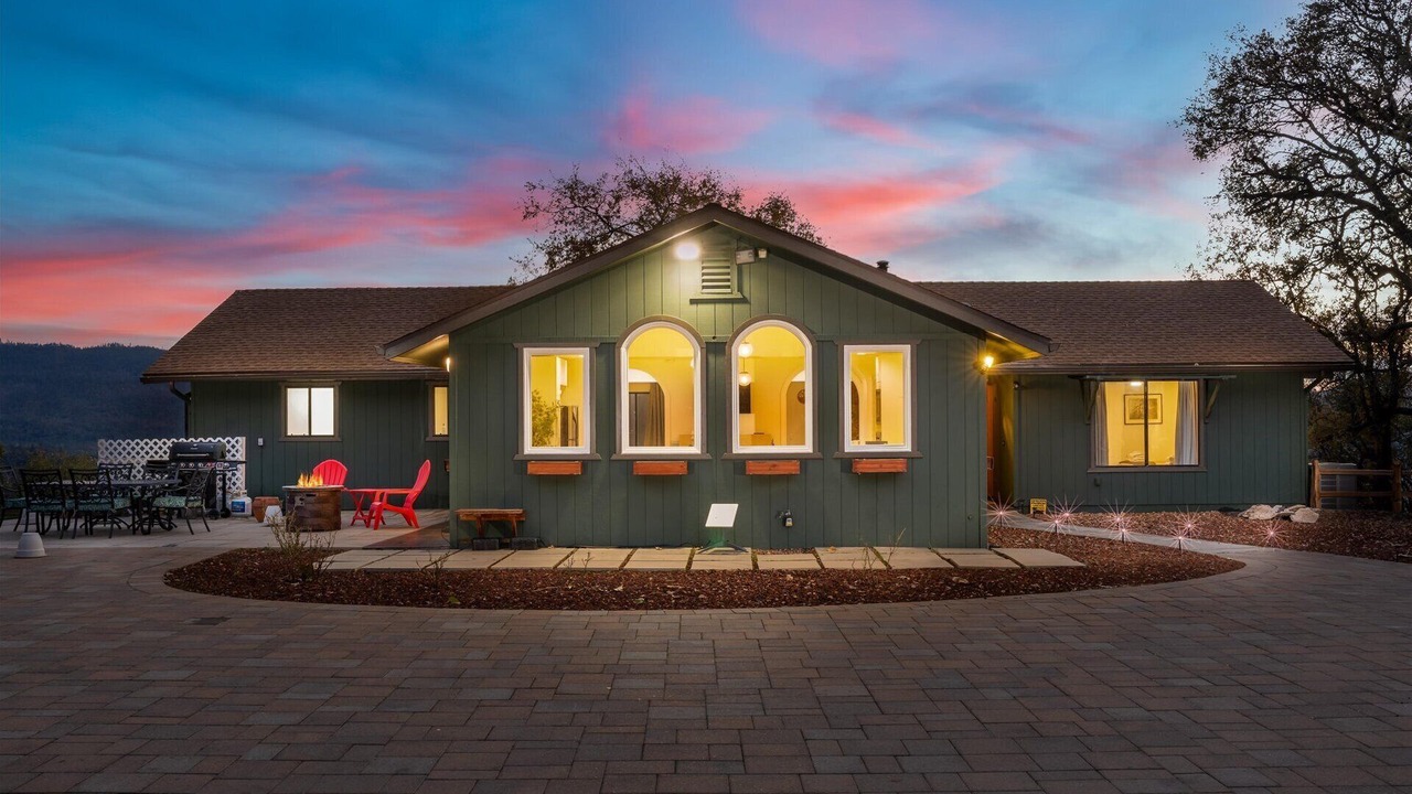 Photo of Outdoor in Oakhurst