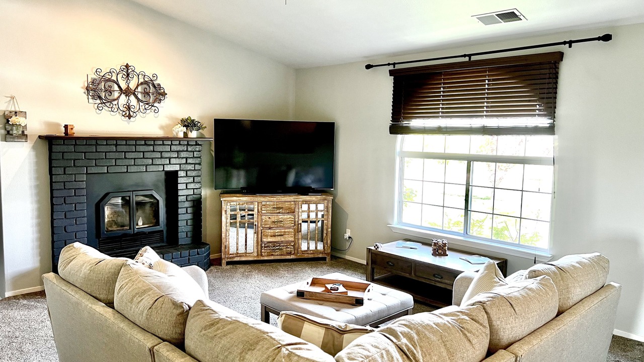 Photo of Livingroom in Dinuba