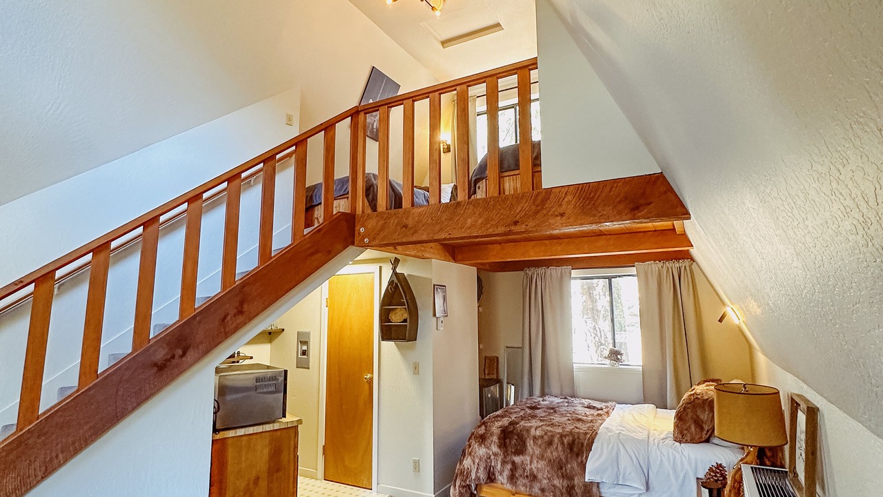 Photo of Bedroom in Echo Lake