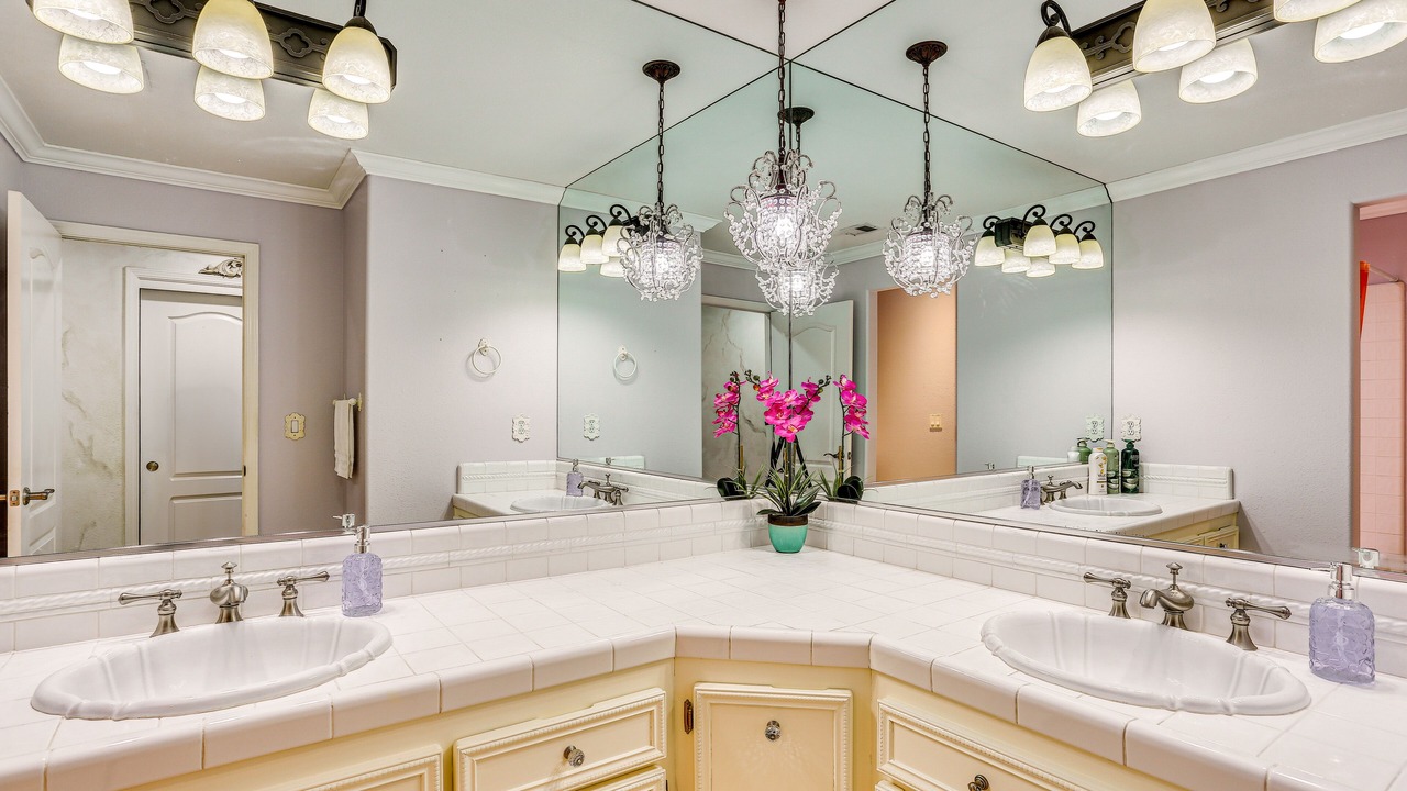 Photo of Bathroom in Clovis