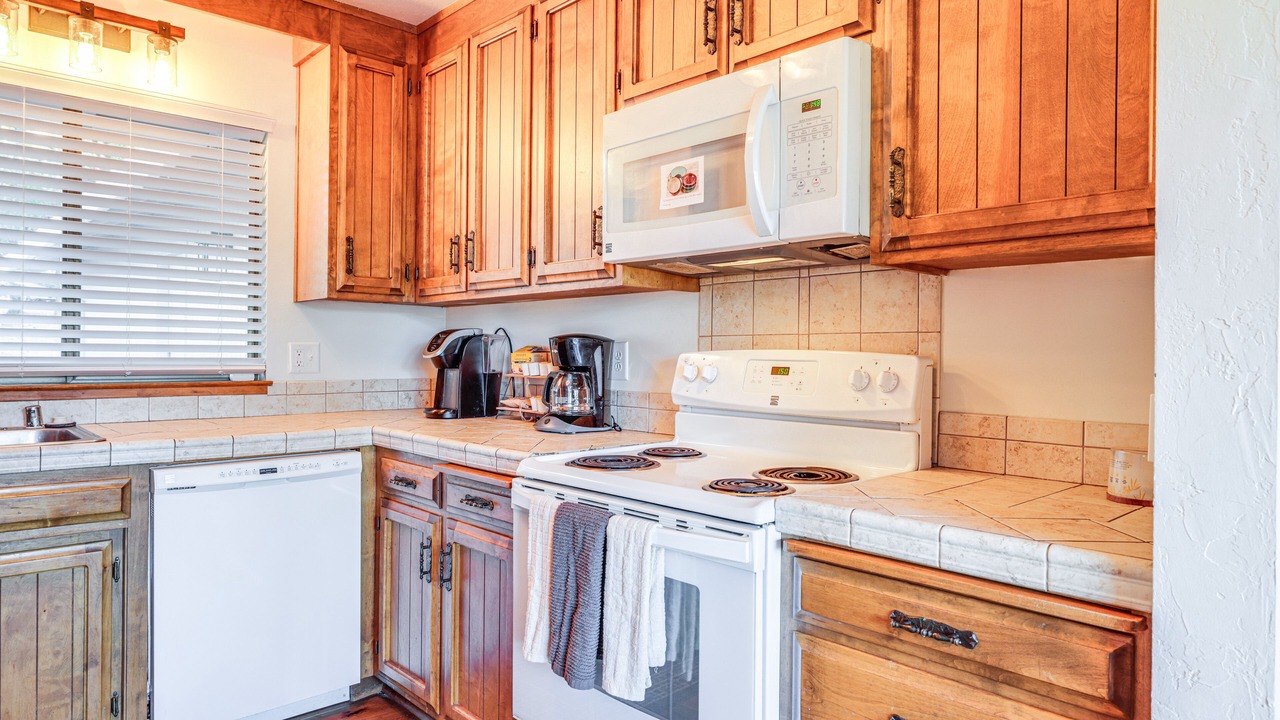 Photo of Kitchen in Groveland