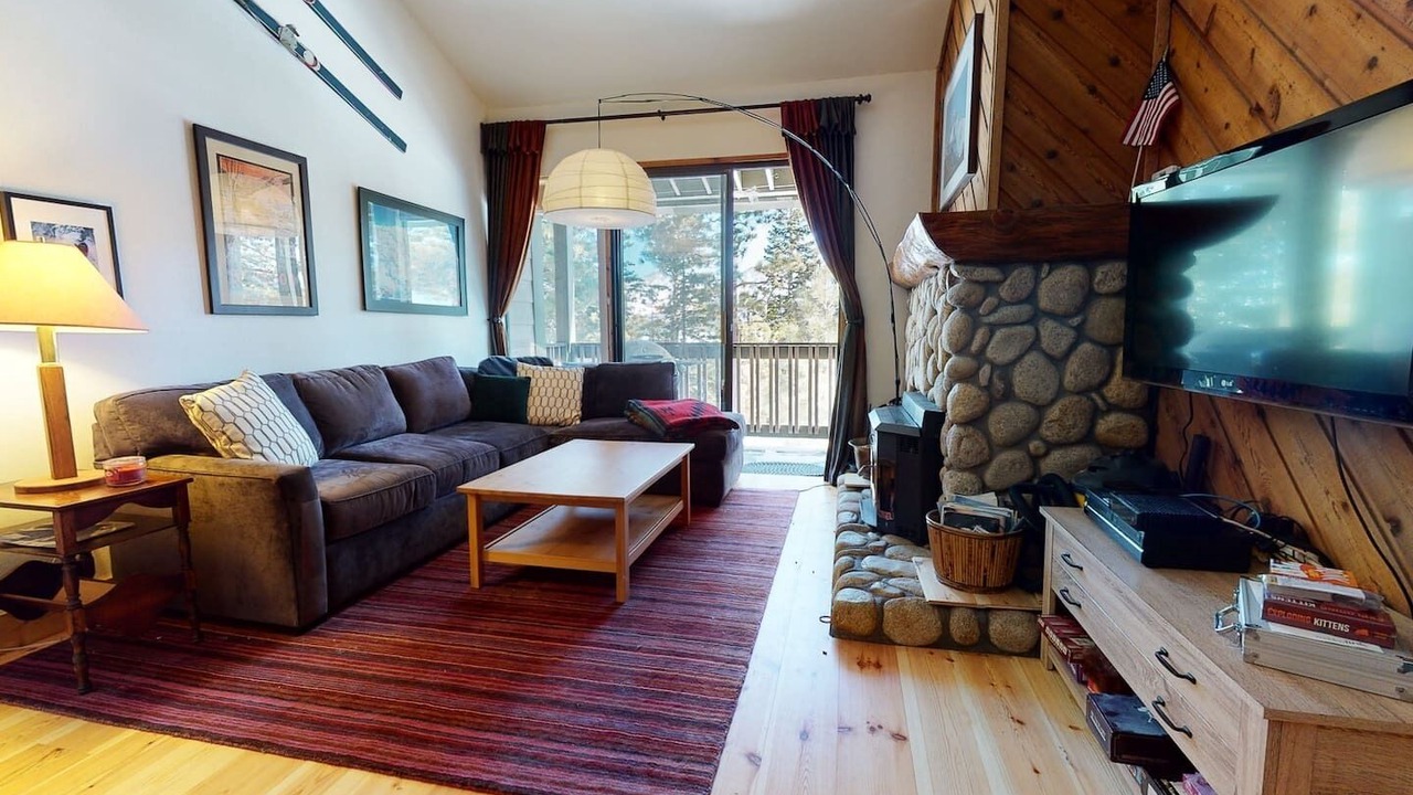 Photo of Livingroom in Woodwinds