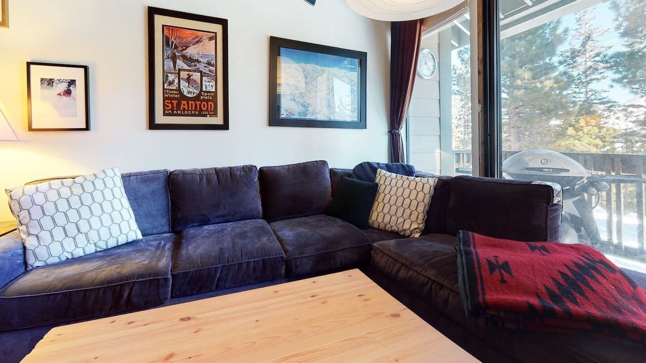 Photo of Livingroom in Woodwinds