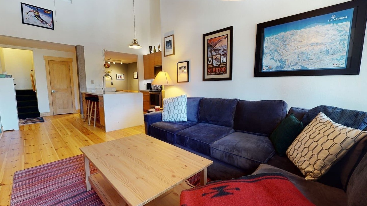 Photo of Livingroom in Woodwinds