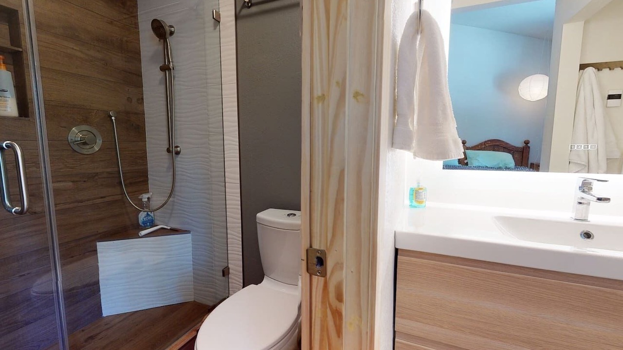 Photo of Bathroom in Woodwinds