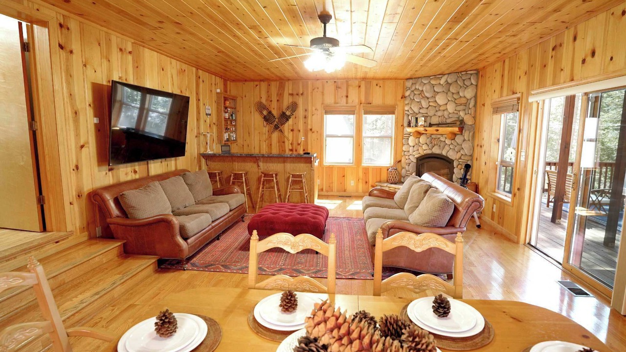 Photo of Livingroom in Twain Harte