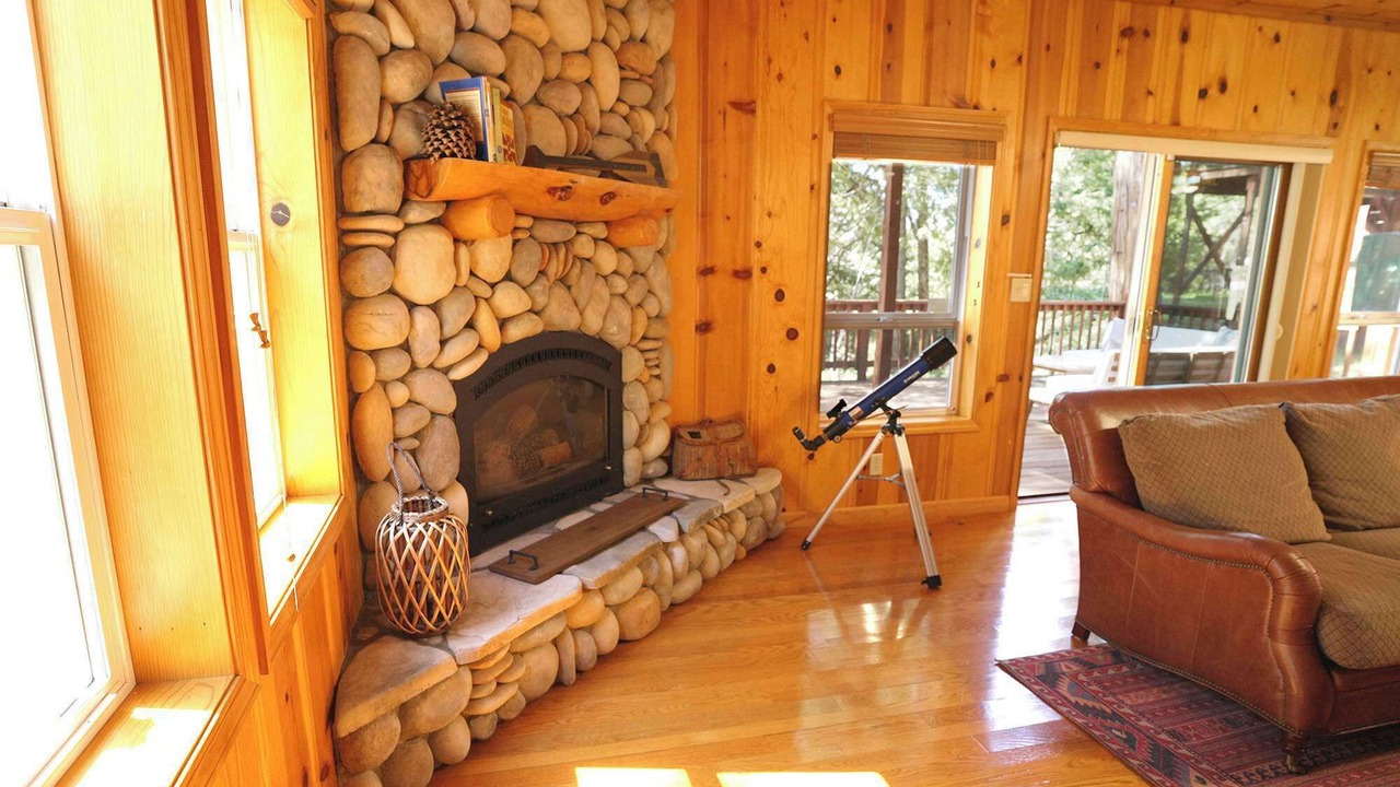 Photo of Livingroom in Twain Harte