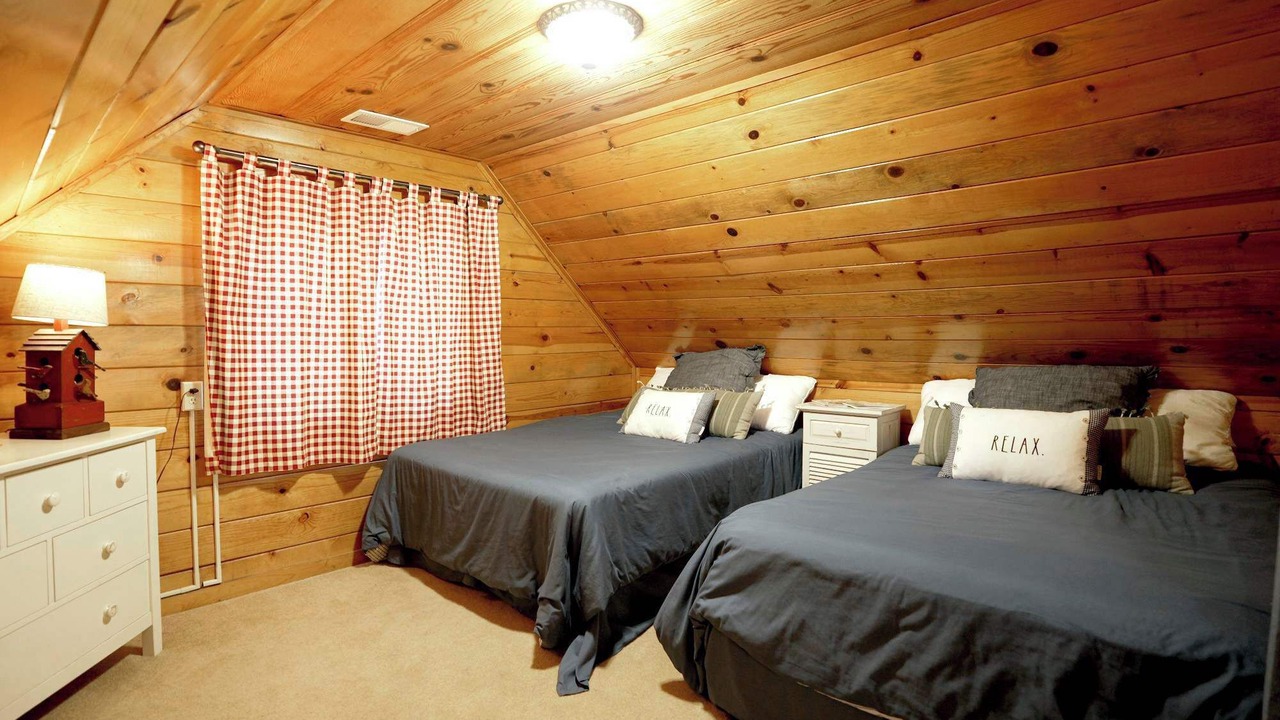 Photo of Bedroom in Twain Harte