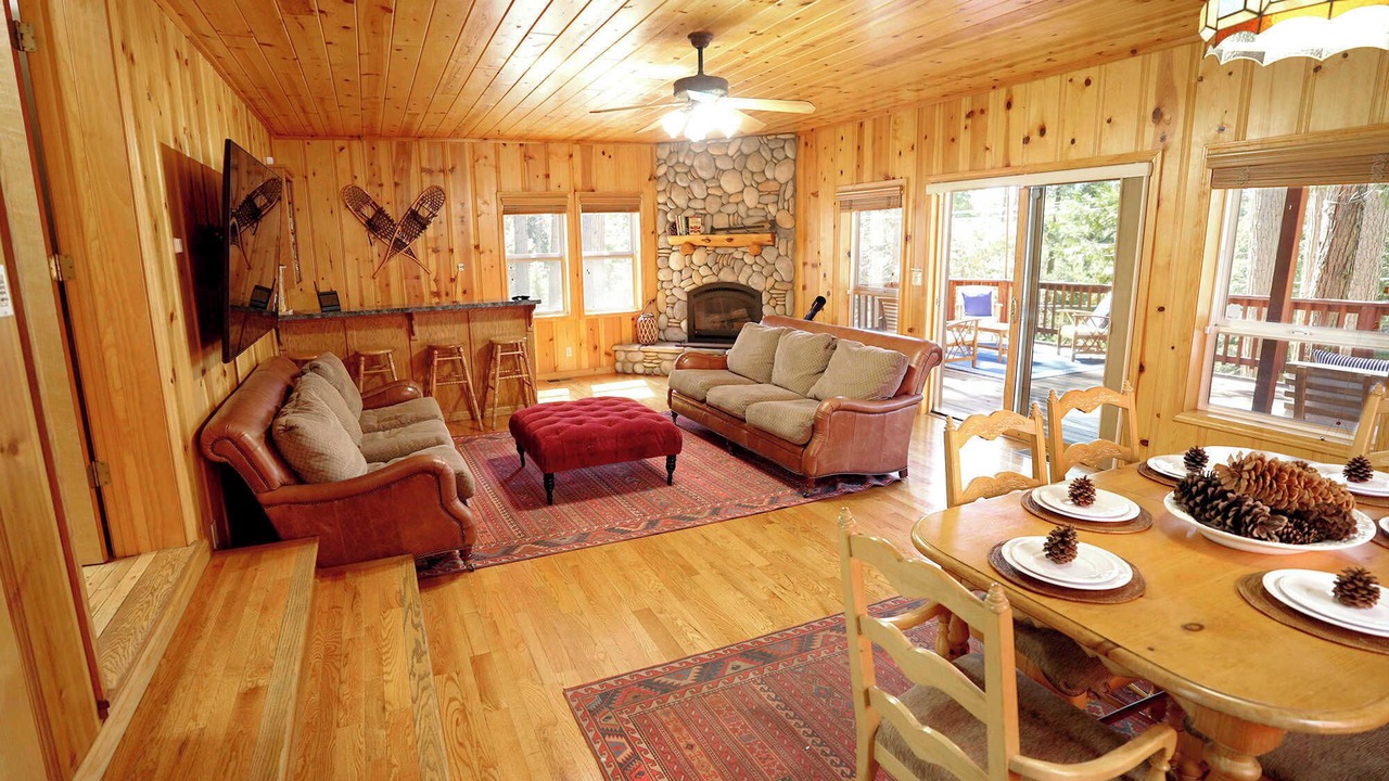 Photo of Livingroom in Twain Harte