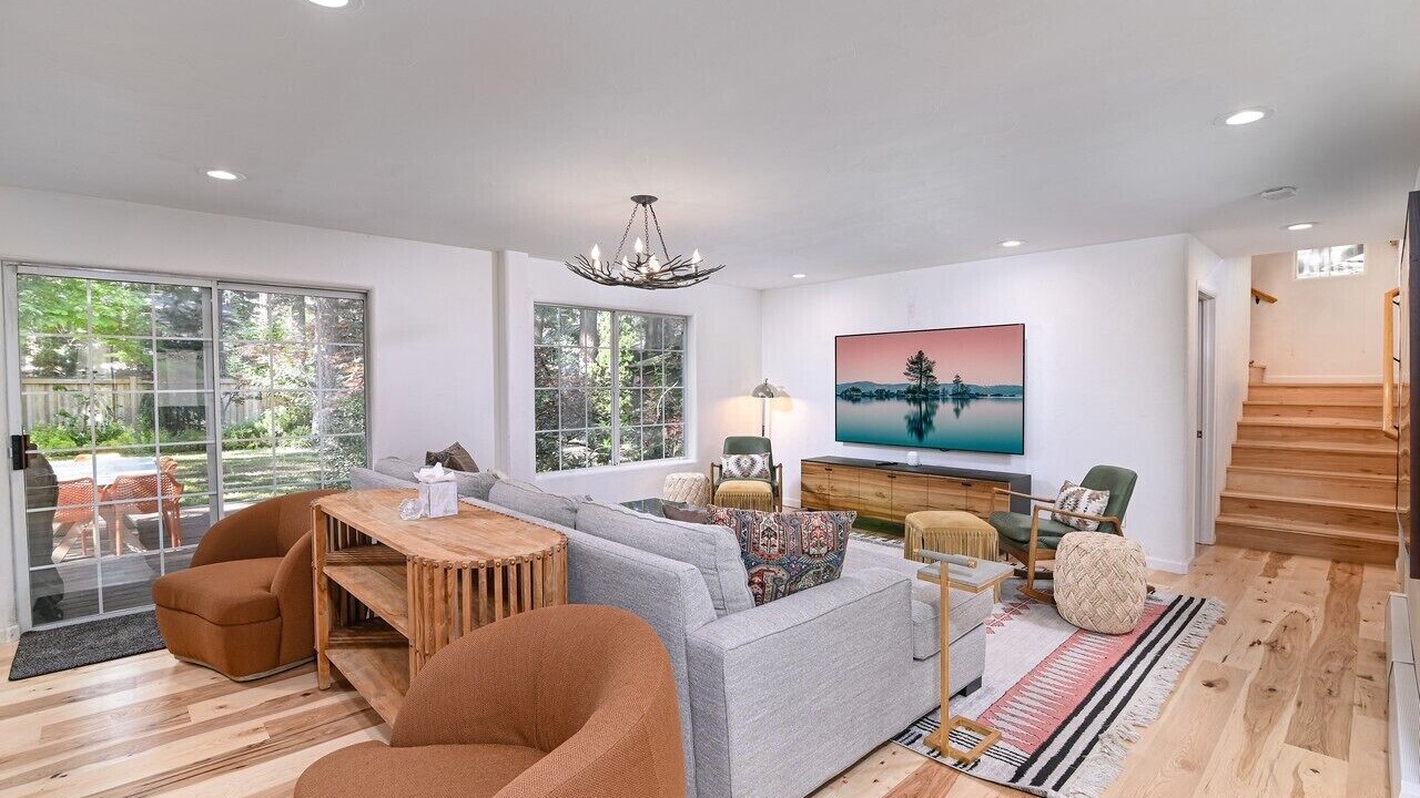 Photo of Livingroom in Skyland