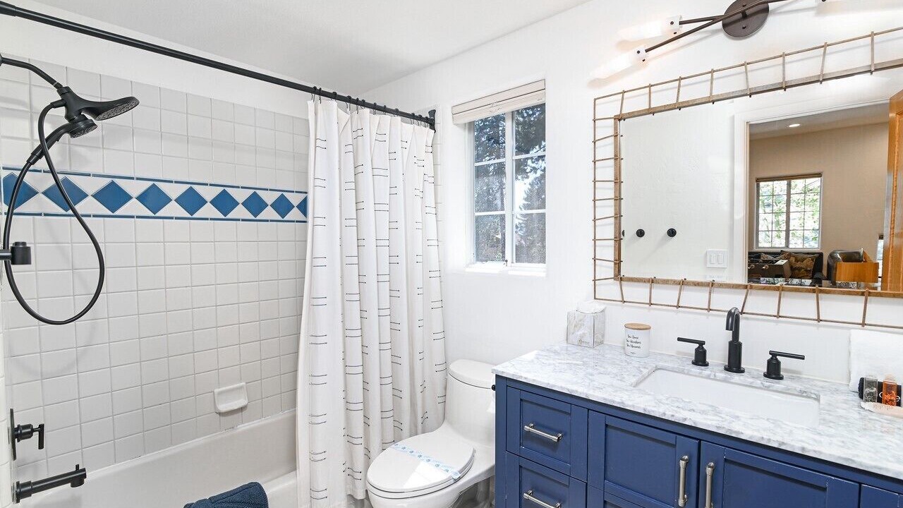 Photo of Bathroom in Skyland