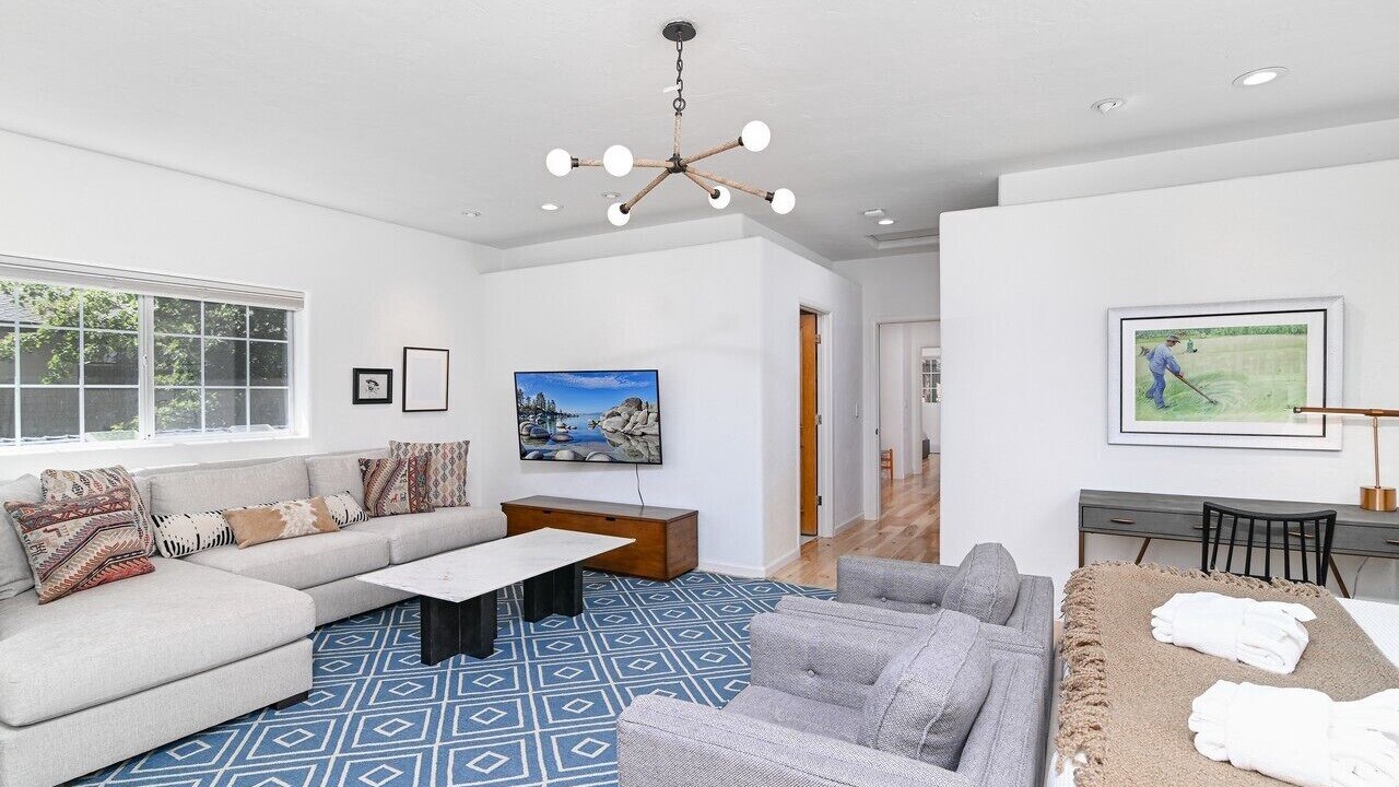 Photo of Livingroom in Skyland