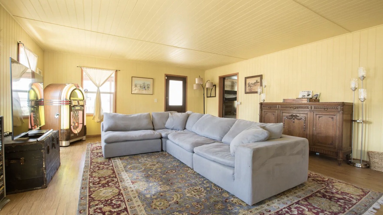 Photo of Livingroom in Randsburg