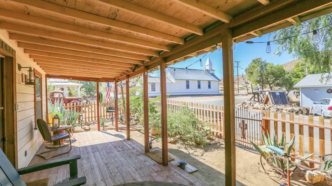 Photo of Patio Balcony in Randsburg