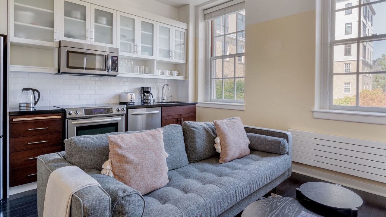 Photo of Livingroom in Presidio