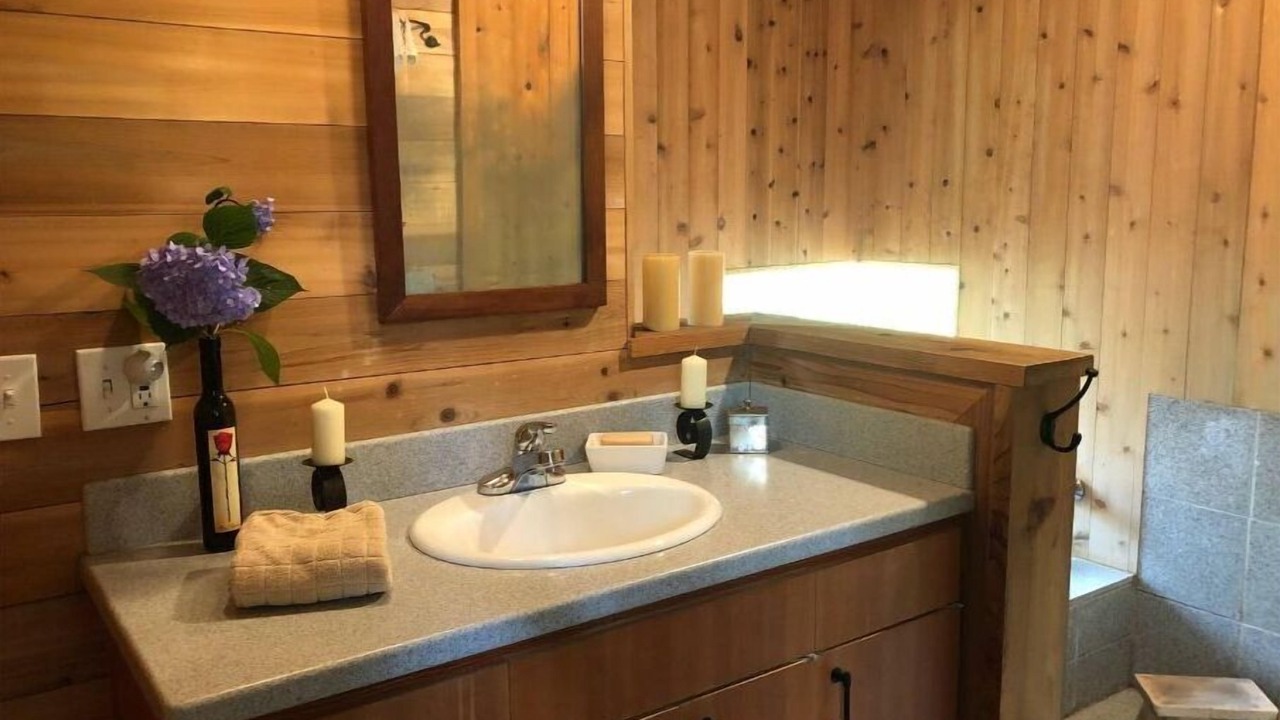 Photo of Bathroom in Cascadel Woods